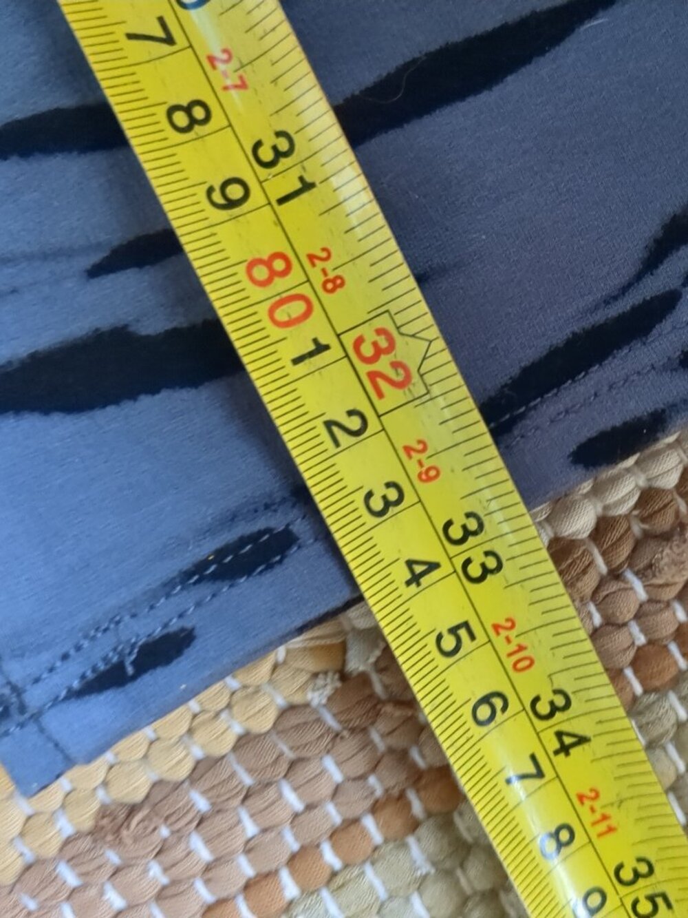 L Animal Print Work Out Leggings - Picture 6 of 7
